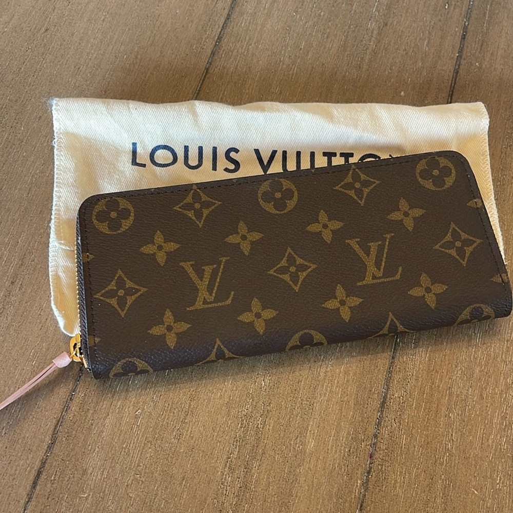 Pristine like NEW authentic Clemence Louis Vuitton wallet never worn